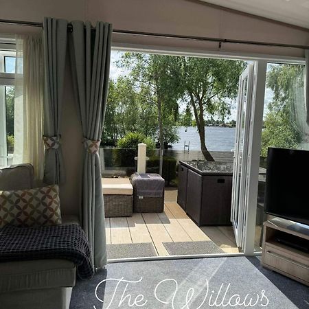 The Willows Jet Ski Lake View Tattershall Lakes Hotel ภายนอก รูปภาพ